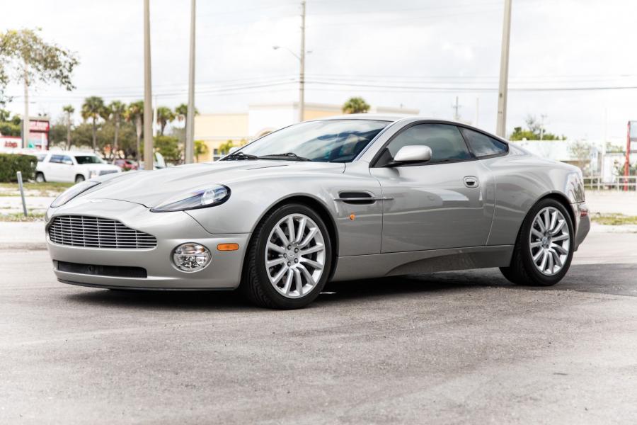  Aston Martin V12 Vanquish 2001 года  (NA) (фото 3 из 10)